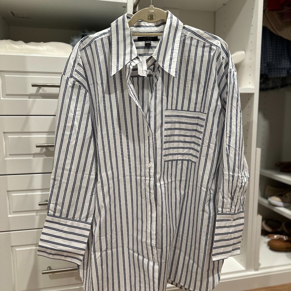 100% cotton oversized oxford button down from Banana Republic, size XL